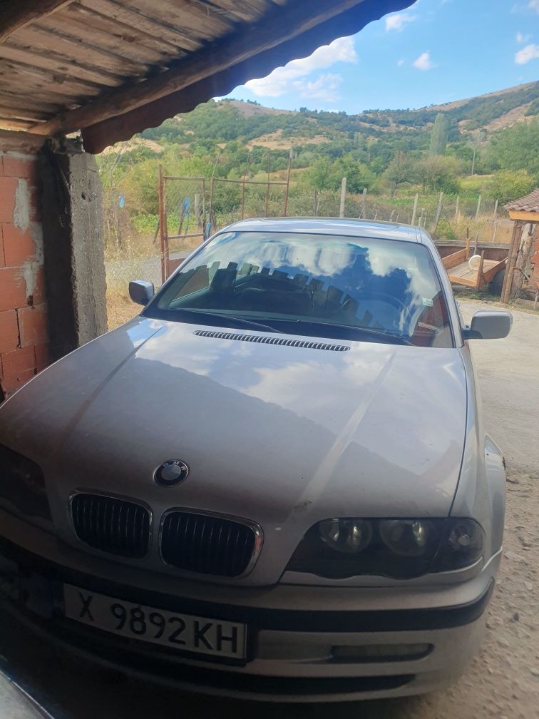 BMW E 46 320I Gaz/Benz Колата Се Дава за части