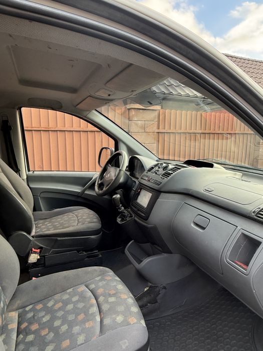 Mercedes Vito 2.2D 2007 5 locuri + marfa