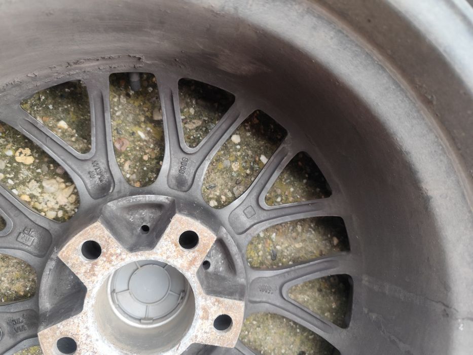 Зимни гуми с джанти за BMW