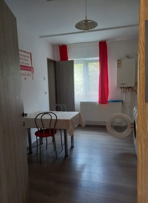 Închiriez apartament cu doua camere in Hațeg