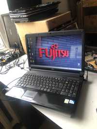 Fujitsu A530 Core i3