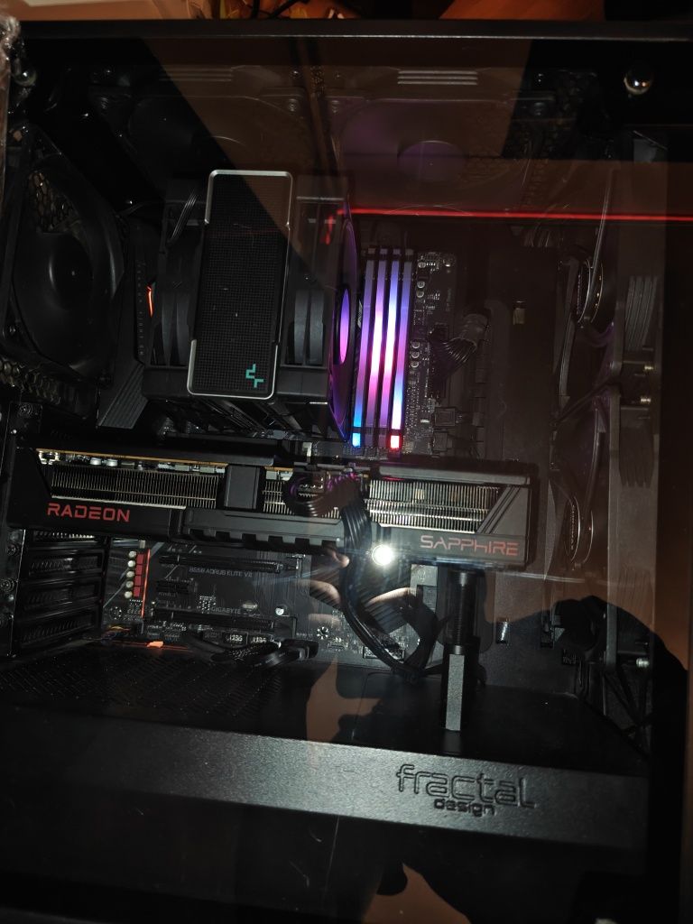 Desktop PC Ryzen 7 5700x3d RX 9070 32GB 2TB