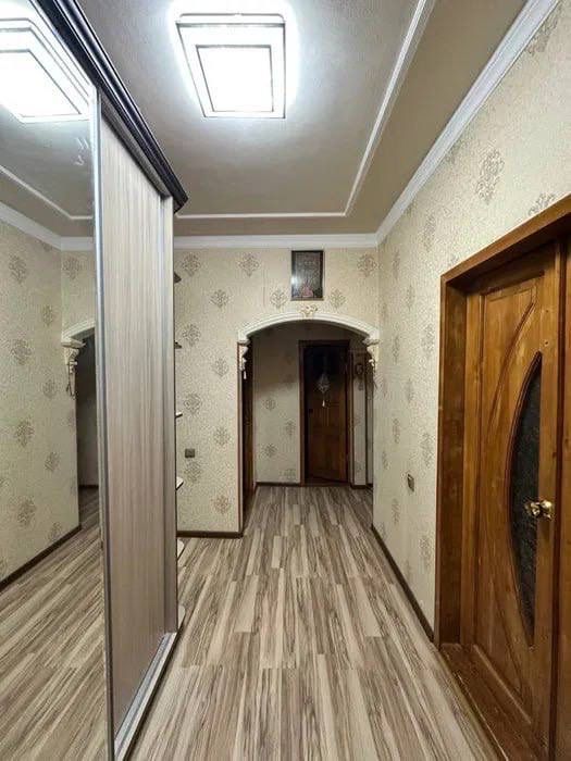 Продается 3-комнатная квартира, массив Карасу-3, ориентир Поликлиника