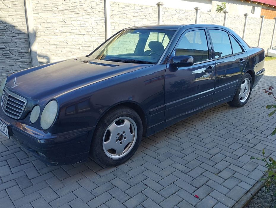 Mercedes E Class w210