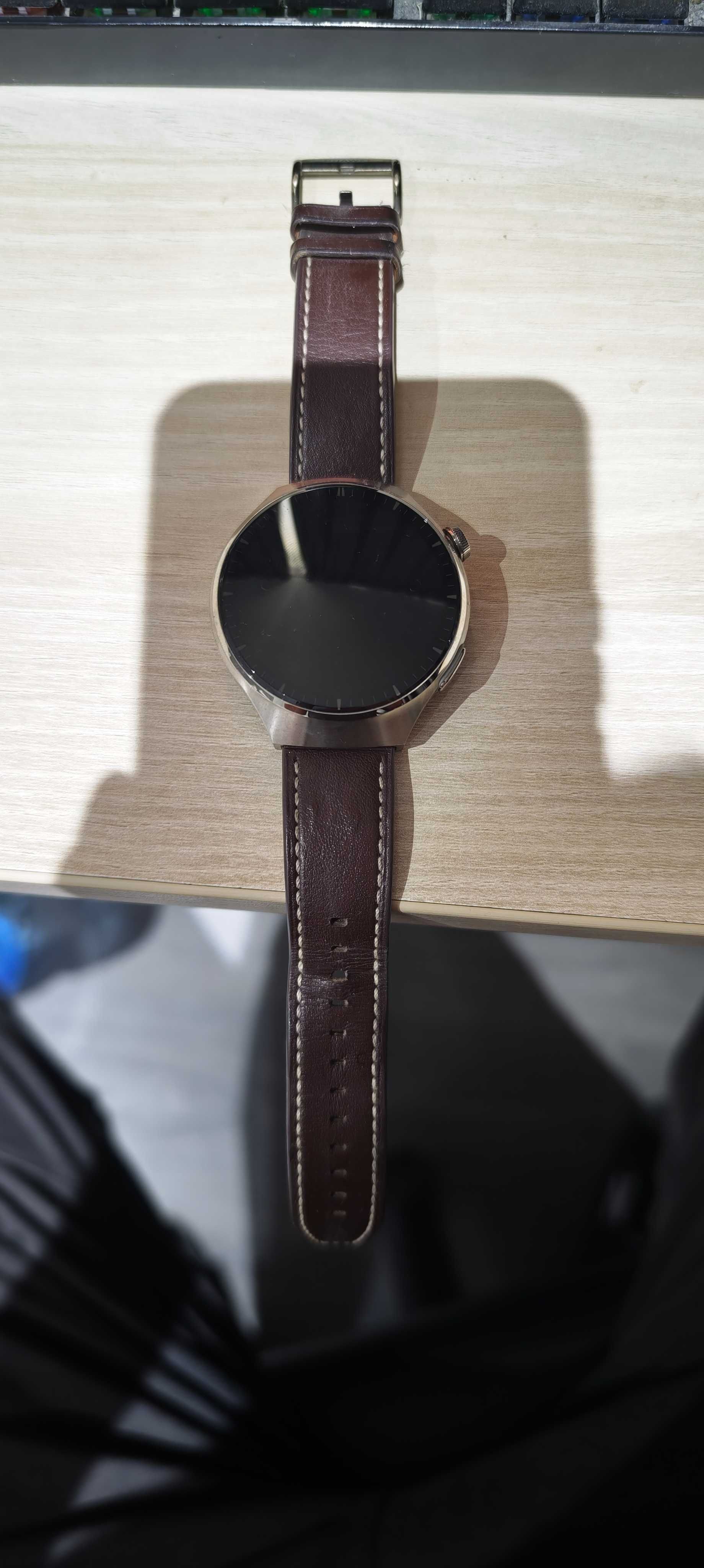 Часовник Huawei 4 pro
