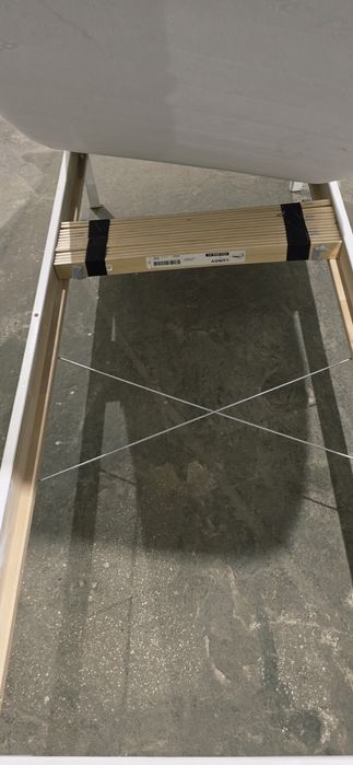 Pat singular Ikea cu somiera si saltea inclusa