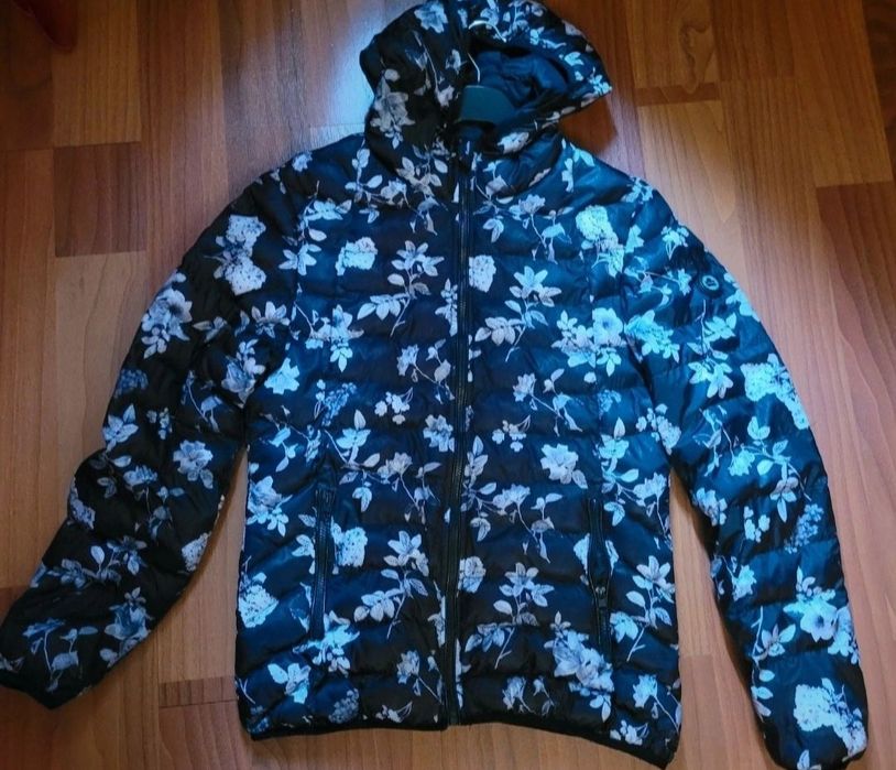 Geaca cu model floral