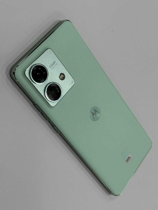 Motorola Edge 40 Neo – 256GB / 12GB RAM