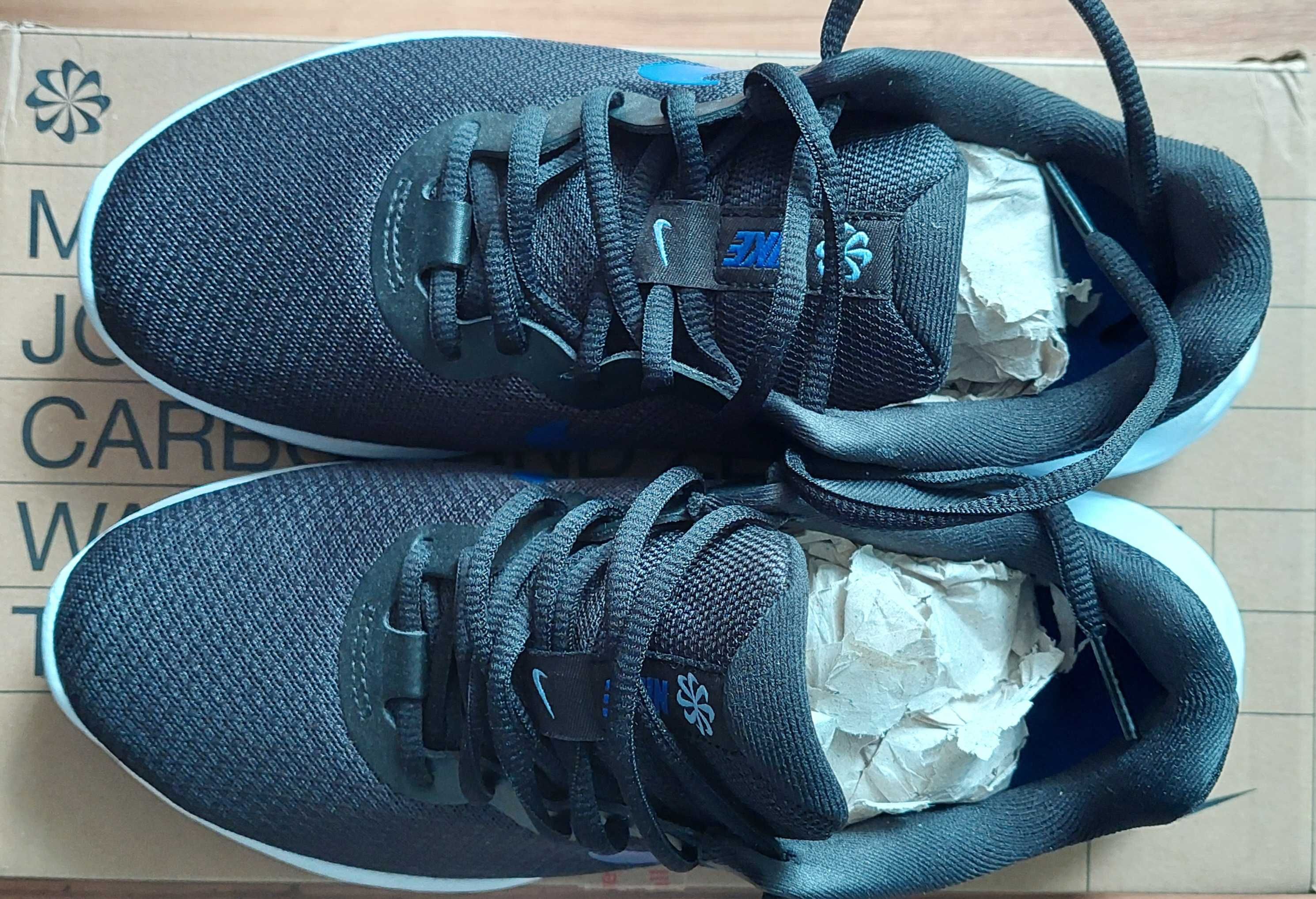 Дамски маратонки NIKE