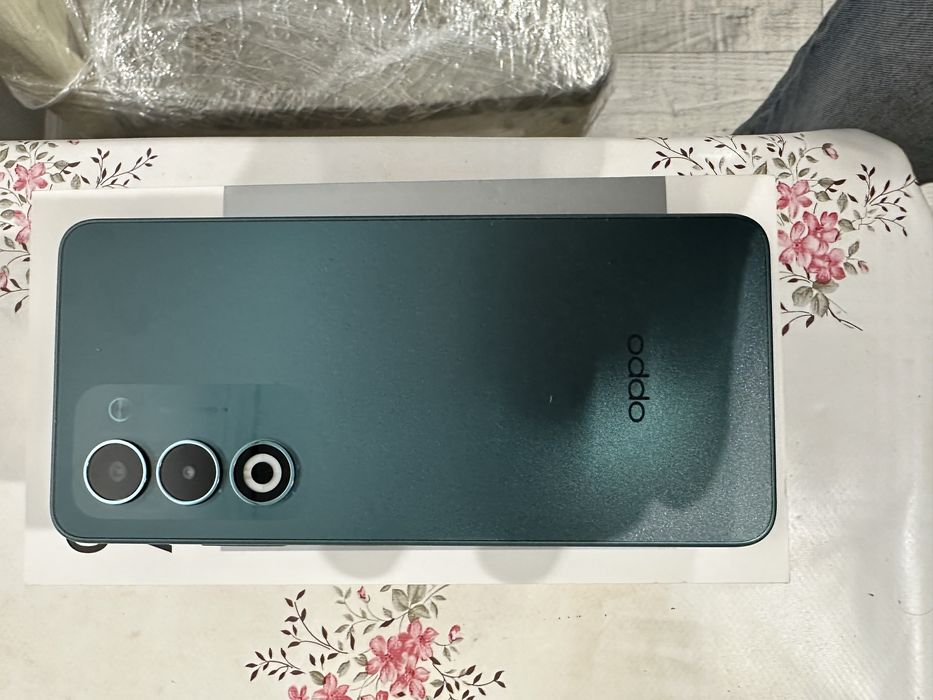 Телефон Oppo A5 новый