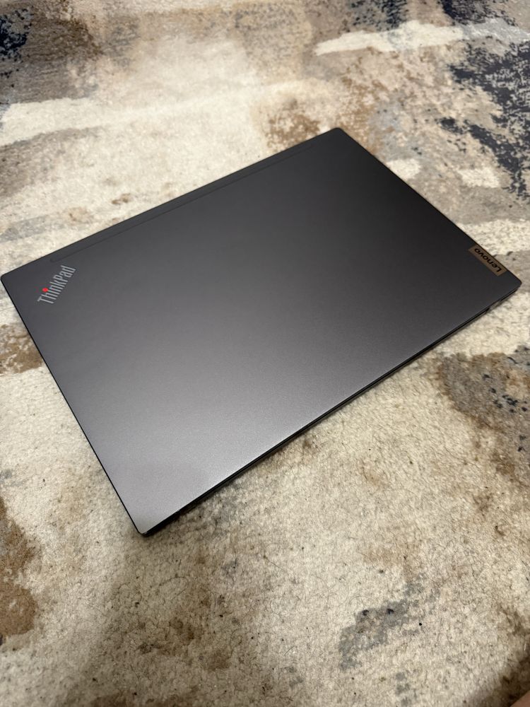 Срочно ! Lenovo ThinkPad i7 4K  IT trading dasturlash ofis bugalteriya