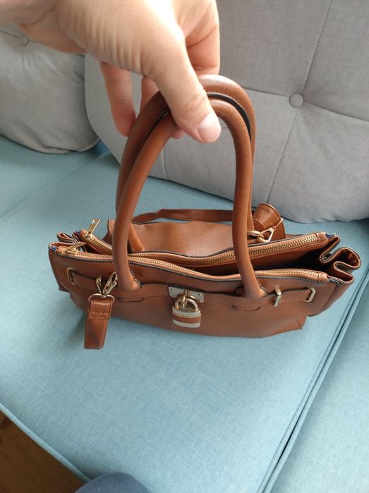 Кафява кожена дамска чанта