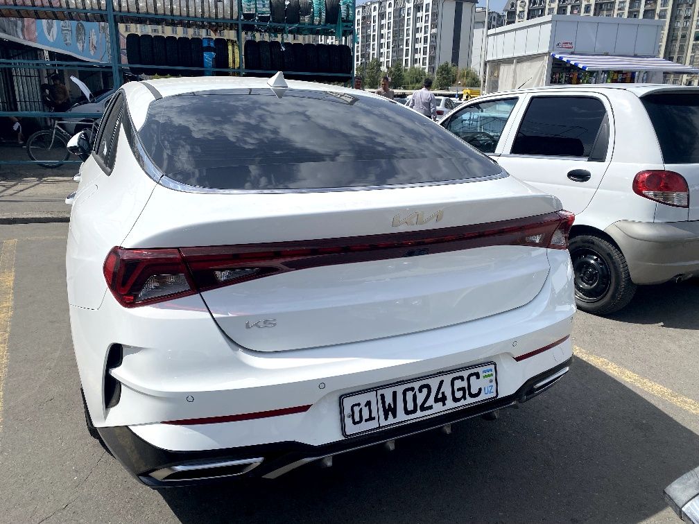 Kia K5 prestige light