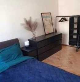 Дава се под наем Тристаен апартамент в София, Младост 1 - 70 кв.м за 400 € - Снимка #1