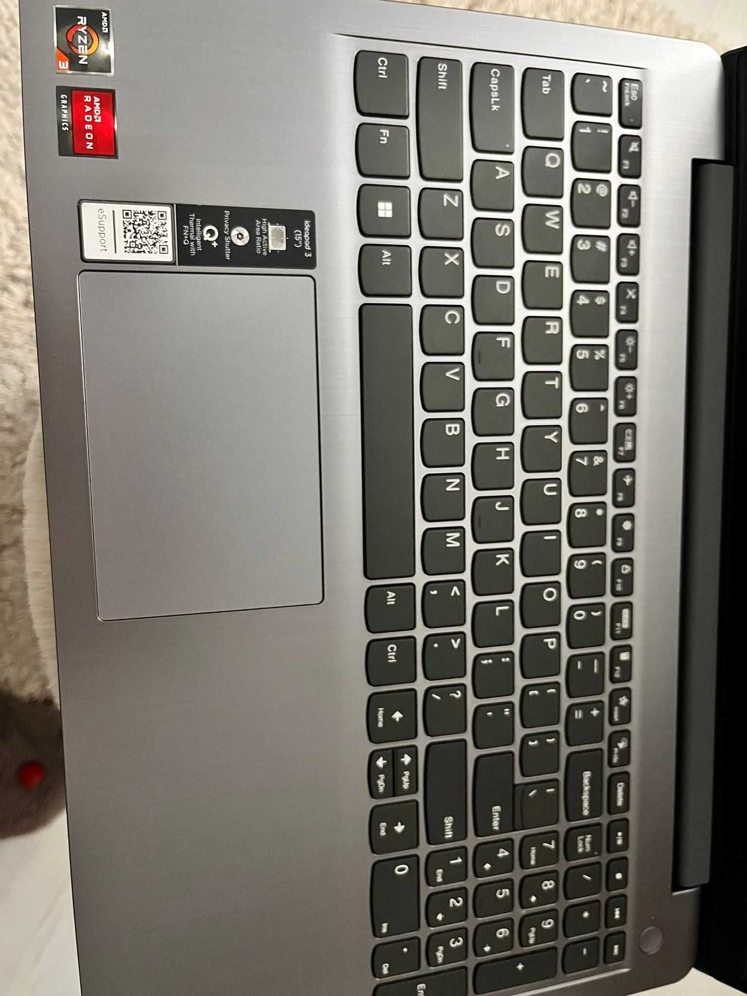 Laptop Lenovo AMD Ryzen 3 3250U pana la 3.50 Ghz,  8GB, 256GB SSD