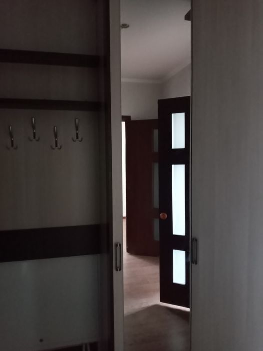 Продам угловой шкаф для прихожей,спальни ,комнаты с отдельным пеналом