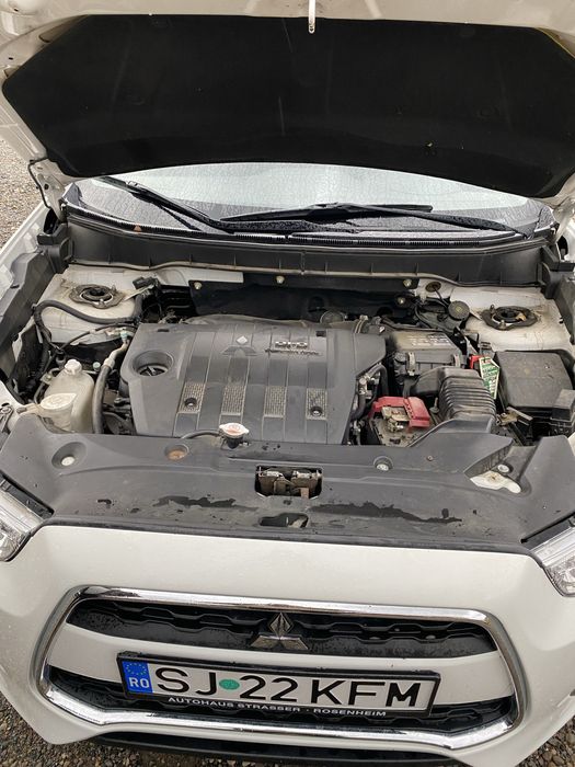 Vând mitsubishi asx