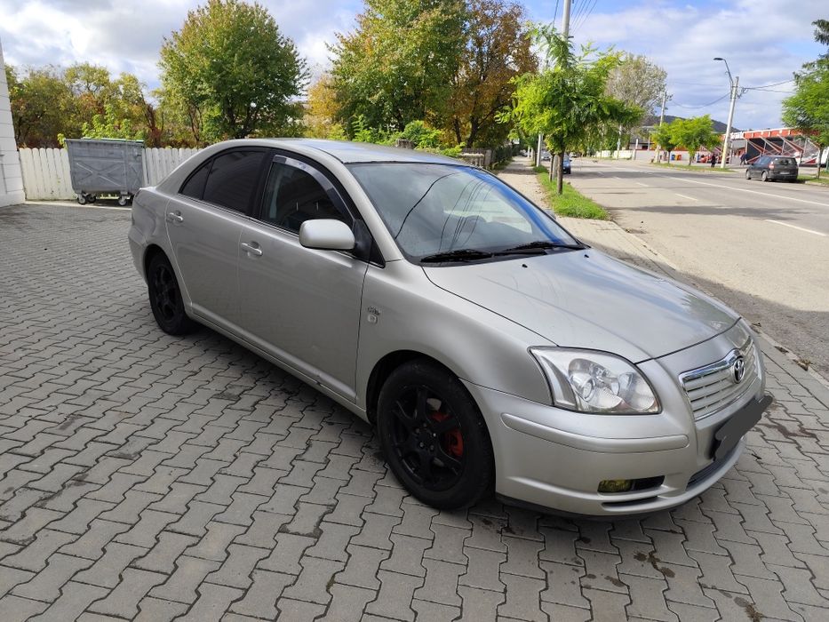 Toyota Avensis hatchback