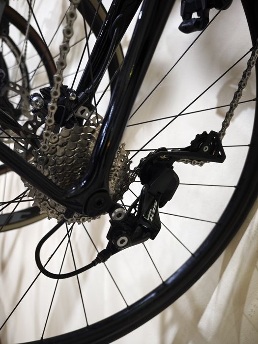 Cursiera carbon Giant Advanced Pro disc 2 shimano 105