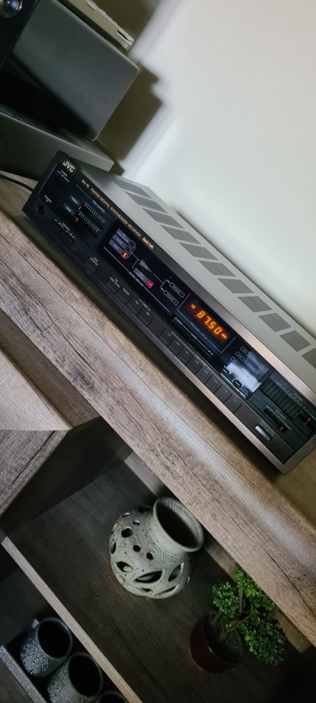 JVC RX 111,amplituner de exceptie,arata ca nou