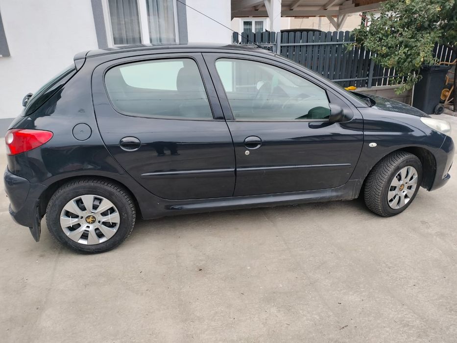 Vând autoturism peugeot 206