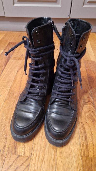 Ботильоны Massimo Dutti и ботинки кэжуал.