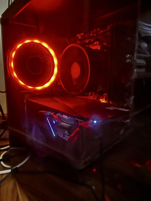 Vand pc gaming URGENT!