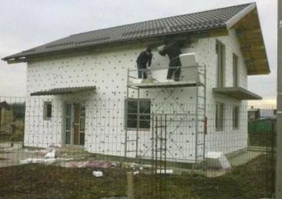 Facem case pe structura metalica în velite cu panouri sandviș facem or