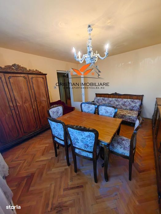 Garsoniera , etaj intermediar, Cetate-M-uri!