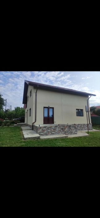 Vând casă în Valea Lupului Iași, persoană fizică.
