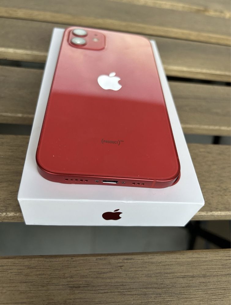 Vand iphone 12 Red