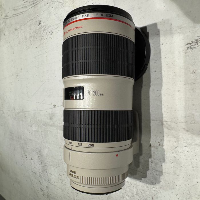 Canon 70-200mm f/2.8L USM II като нов кутия, сеник и калъв