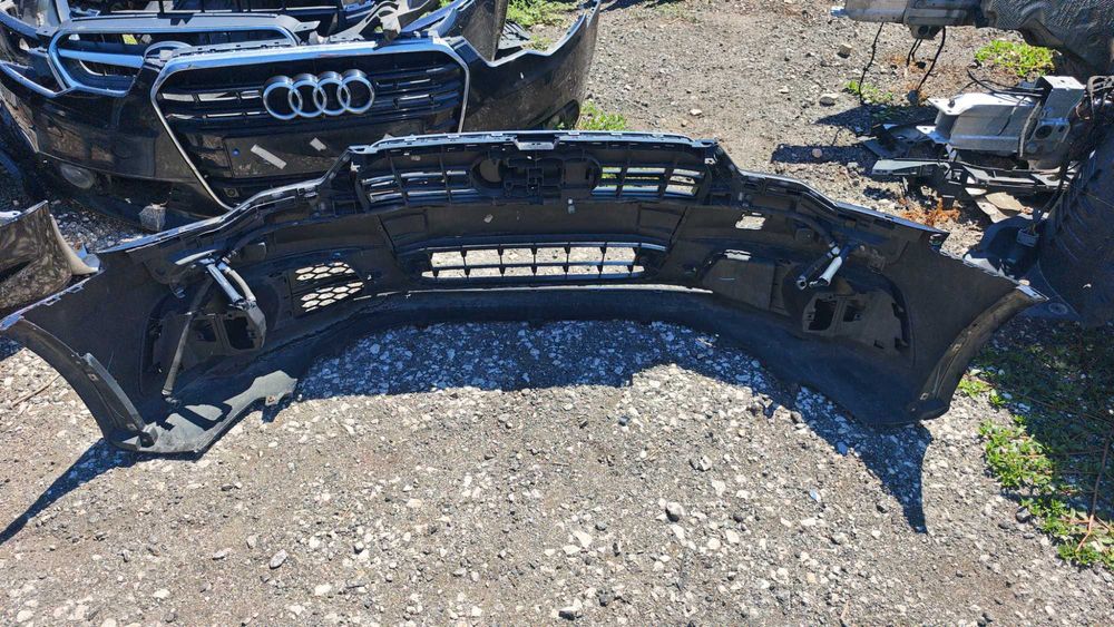 S-line предна броня Audi A6 C7 4G0 оборудвана с решетки има дефект