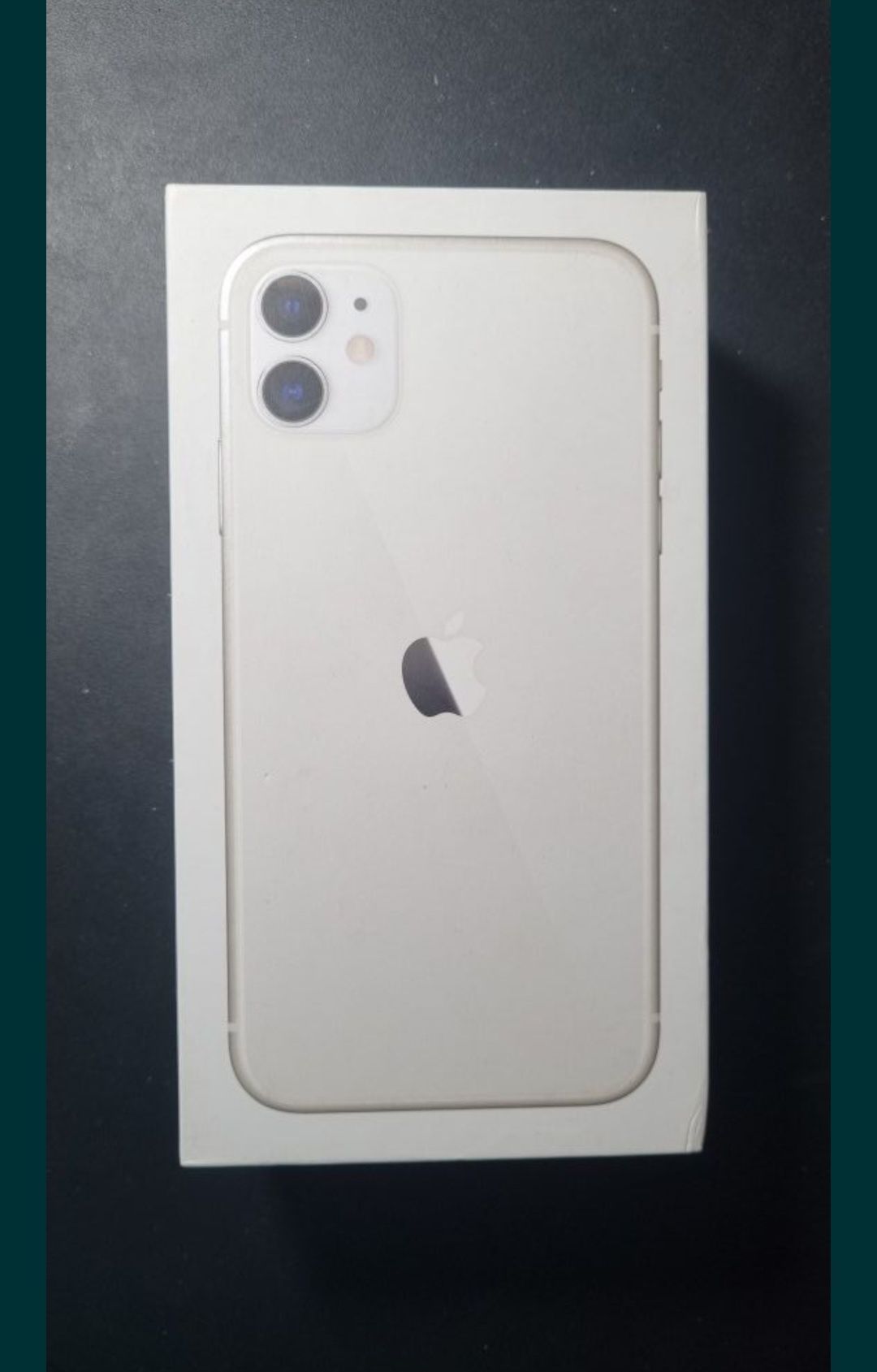 iPhone 11 , 64 GB  , белый   .