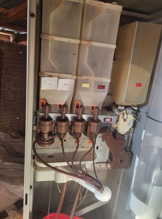 Продавам 2броя Кафе автомат