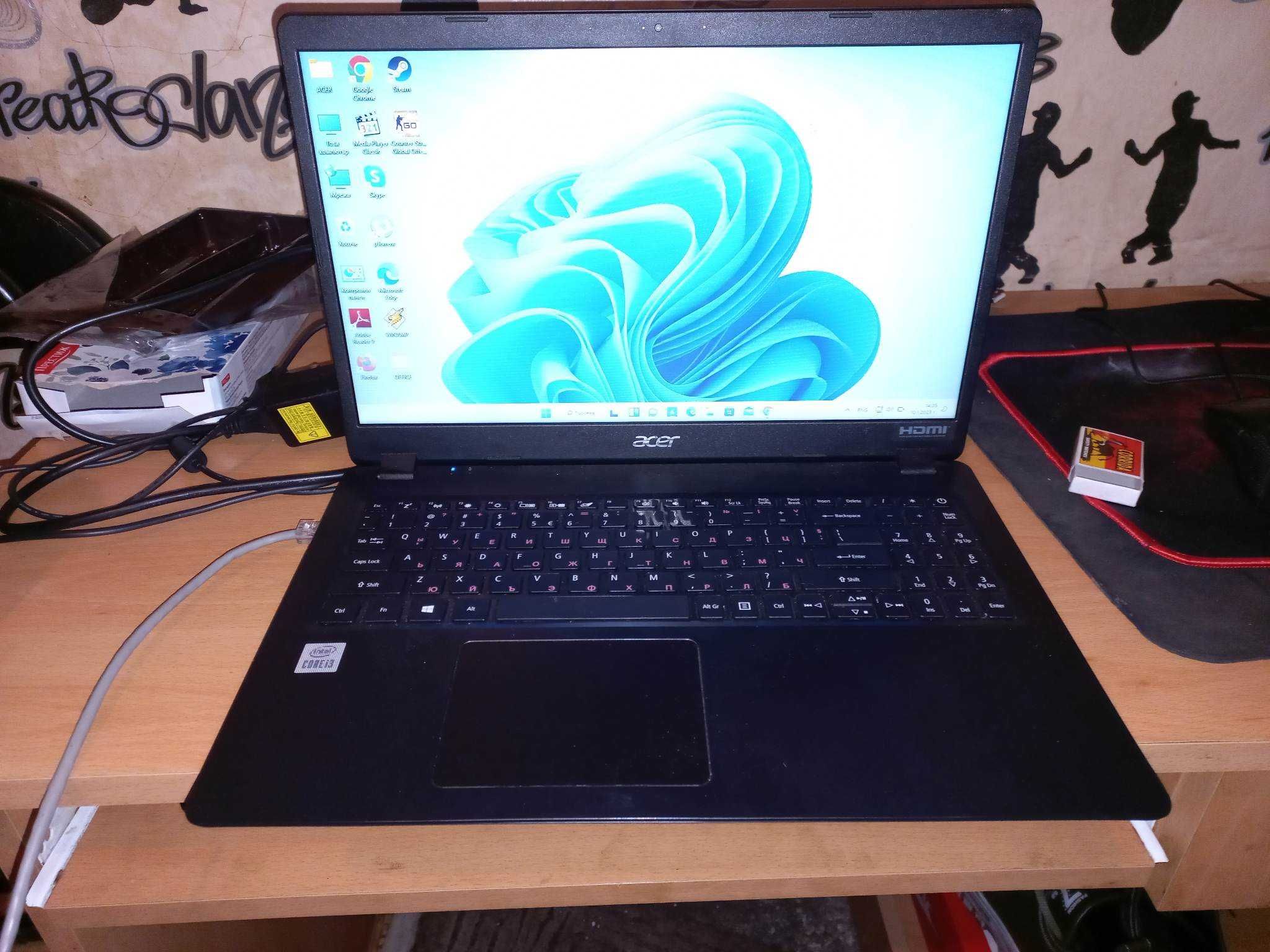 Laptop Acer с Гаранция + Мишка Клавиатура и Слушалки