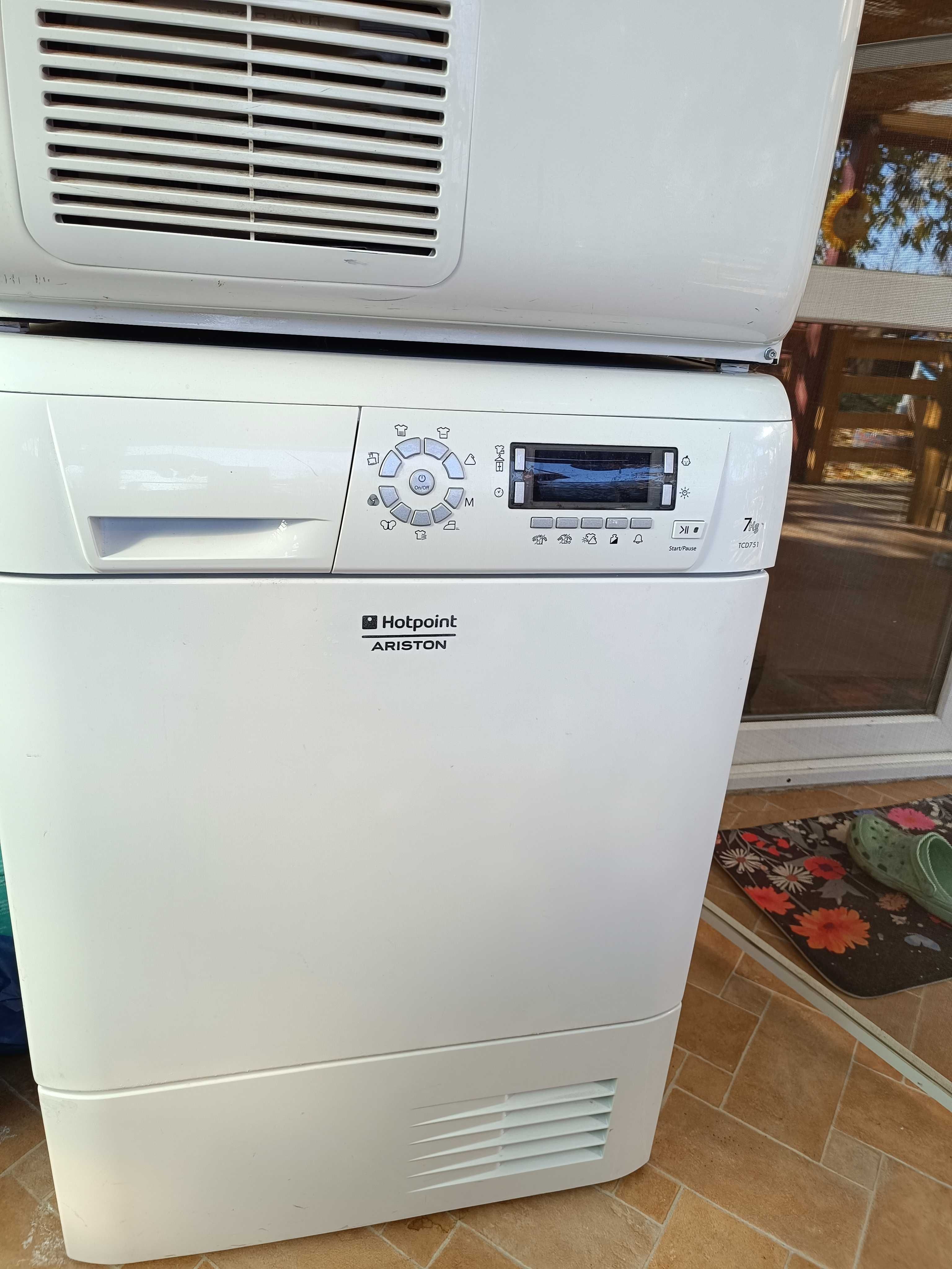 Uscator whirlpool+Hotpoint  Ariston aproape NOI