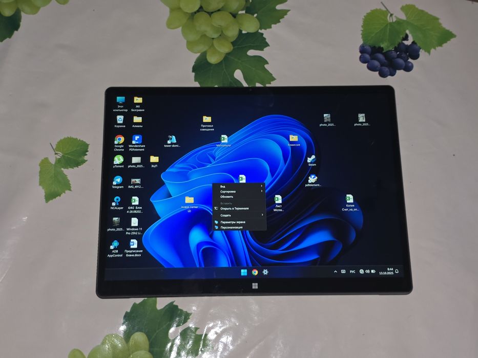 Продам Планшет ноутбук DERE T30 pro сенсорный на Windows 11