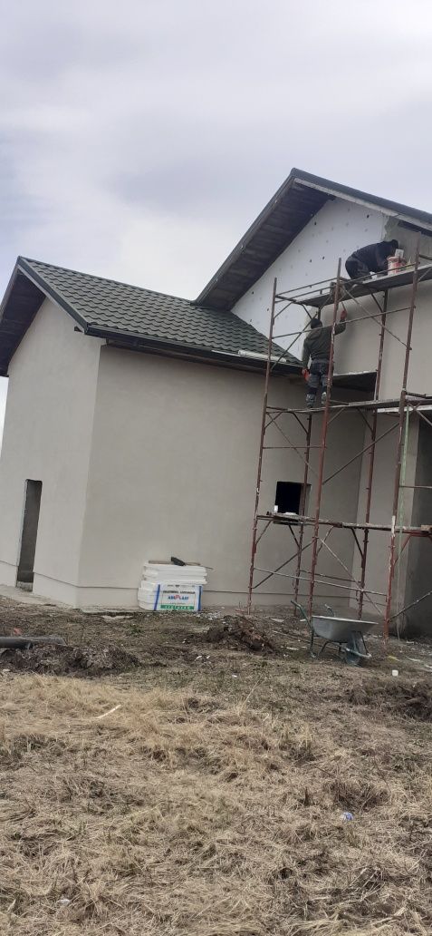 Costrucții amenajari interioare/exterioare