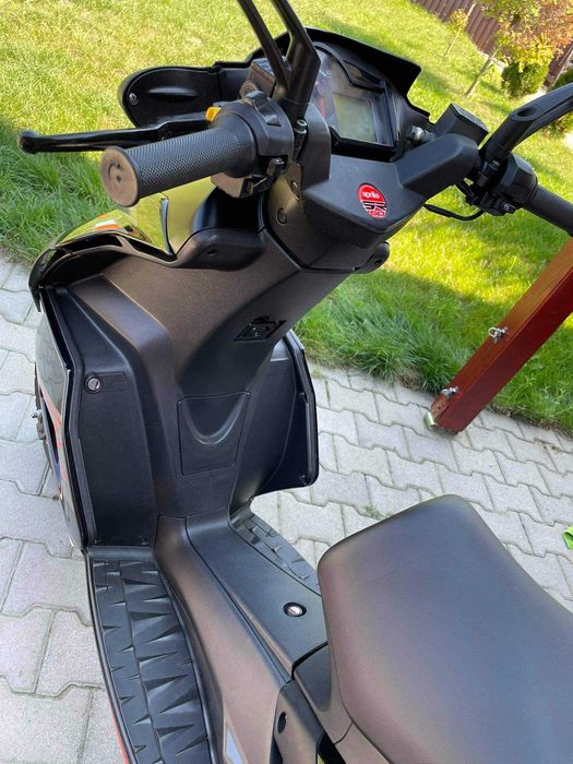 Aprilia sr 50 scuter