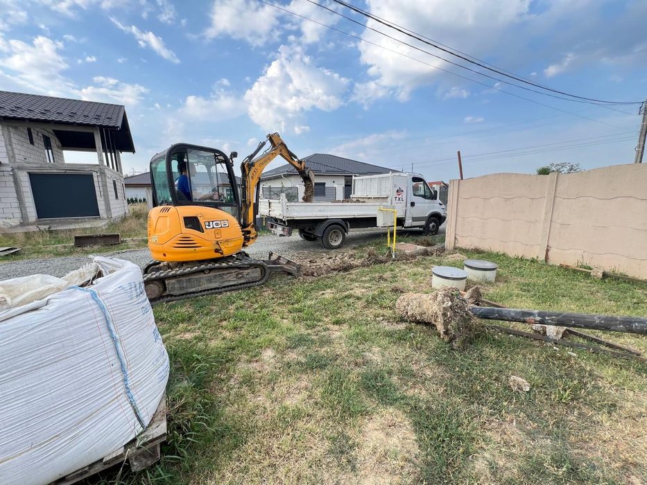 Excavator închiriez