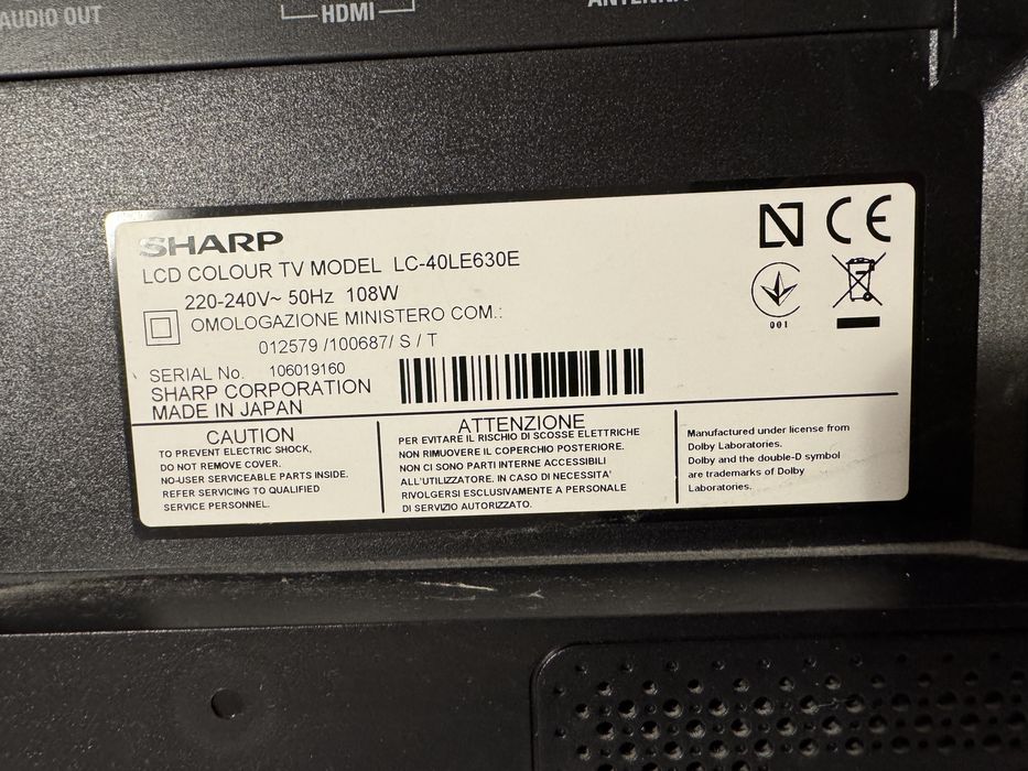 TV Sharp diagonala 101 cm