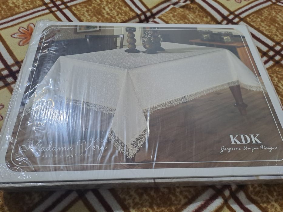 Скатерть  белоснежная