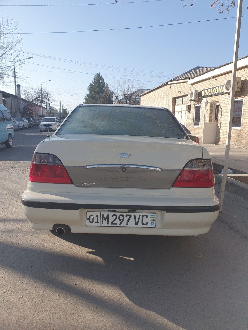 Нексия 1 . 2003 йил
Motor 1.5 dons 
Yurgani 500 min
Narxi 3.200