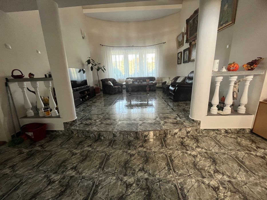 Casă și 3300 mp. teren în Sigmir .Diferite variante