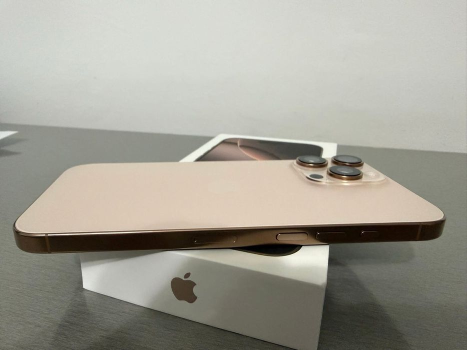 iPhone 16 PRO MAX de 256 GB  , cu 100% Bateria