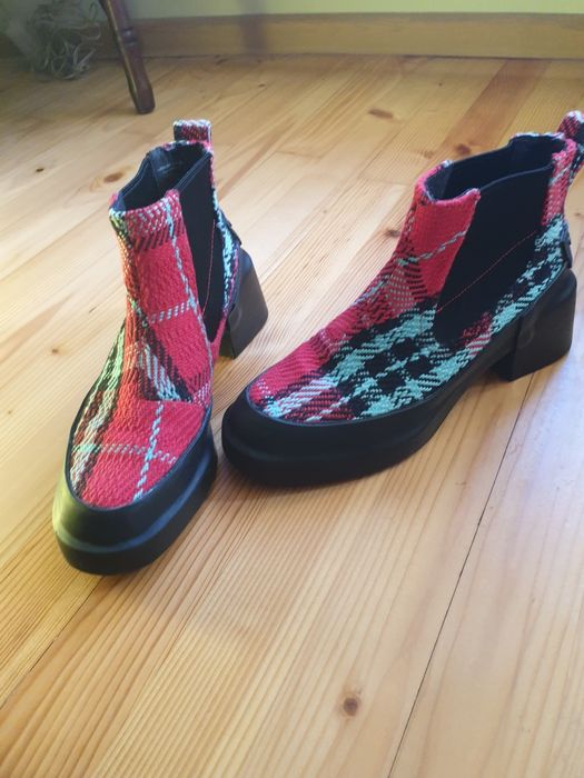 Дамски обувки на Camper