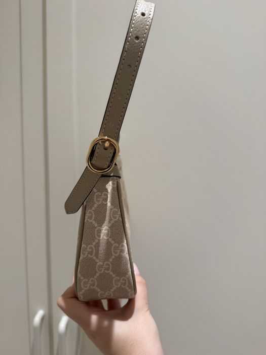 сумка на плечо , бежевого цвета