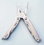 Vand cutit multifunctional, briceag Leatherman Sidekick