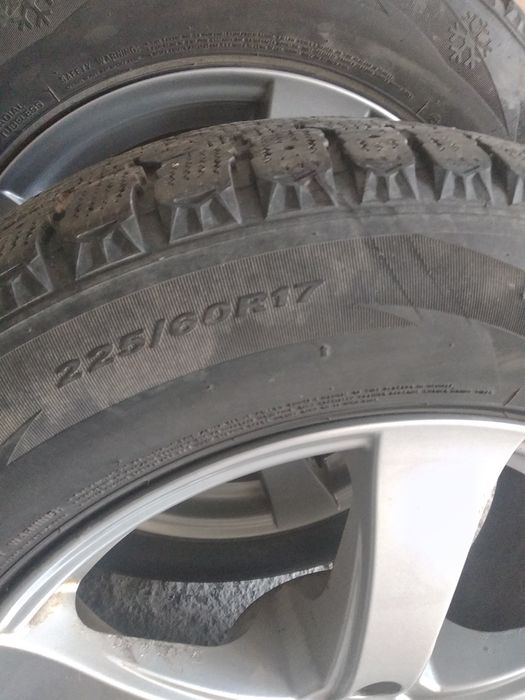 Vând Set  roți de iarnă cu jenti aluminiu,